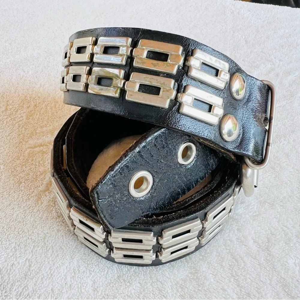 SILVER HEAVY METAL CHAIN AND BLACK LEATHER MOTO BELT SIZE 38 VINTAGE
